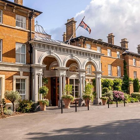 Oatlands Park Hotel Weybridge Eksteriør bilde