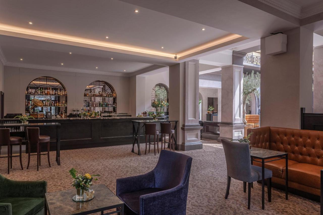 Oatlands Park Hotel Weybridge Eksteriør bilde