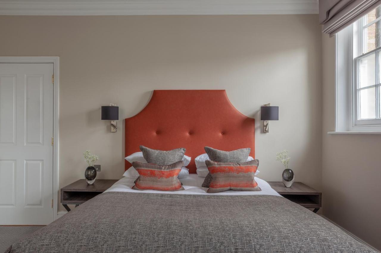 Oatlands Park Hotel Weybridge Eksteriør bilde