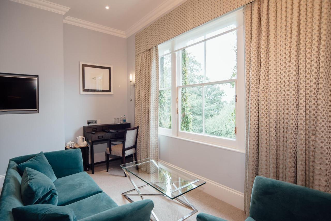 Oatlands Park Hotel Weybridge Eksteriør bilde