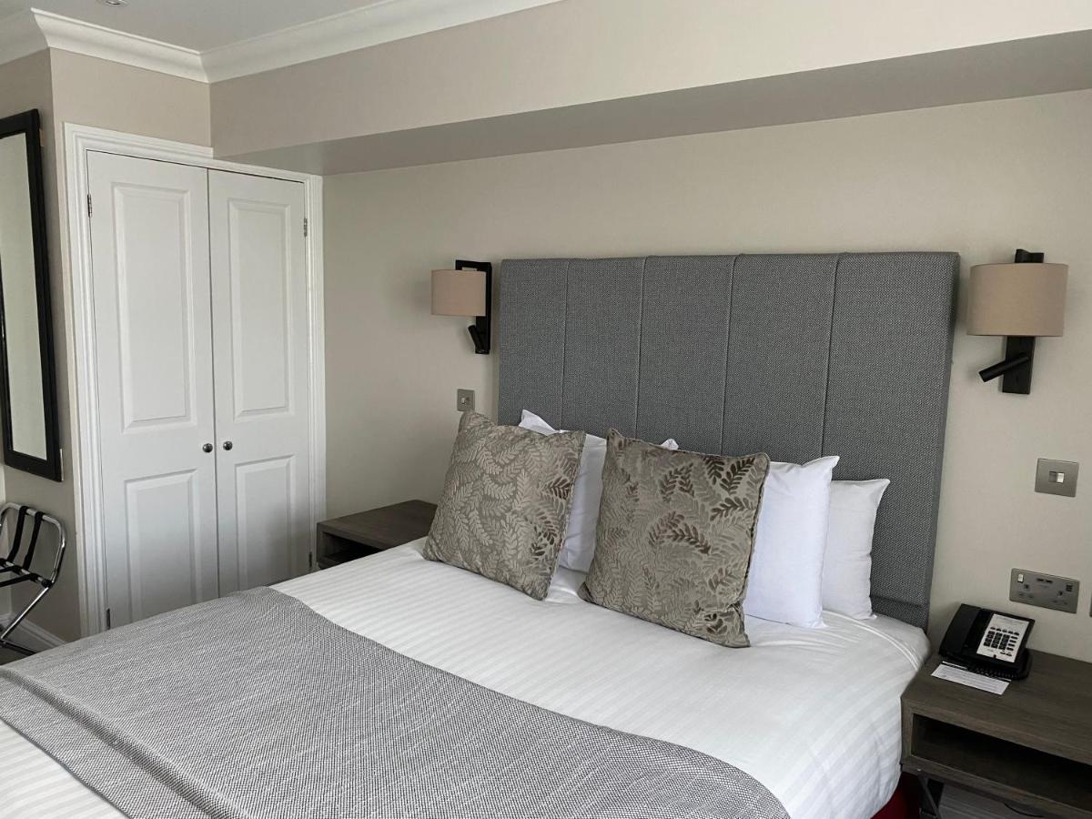 Oatlands Park Hotel Weybridge Eksteriør bilde