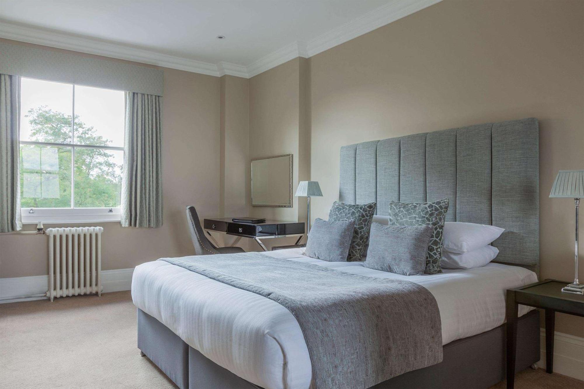 Oatlands Park Hotel Weybridge Eksteriør bilde