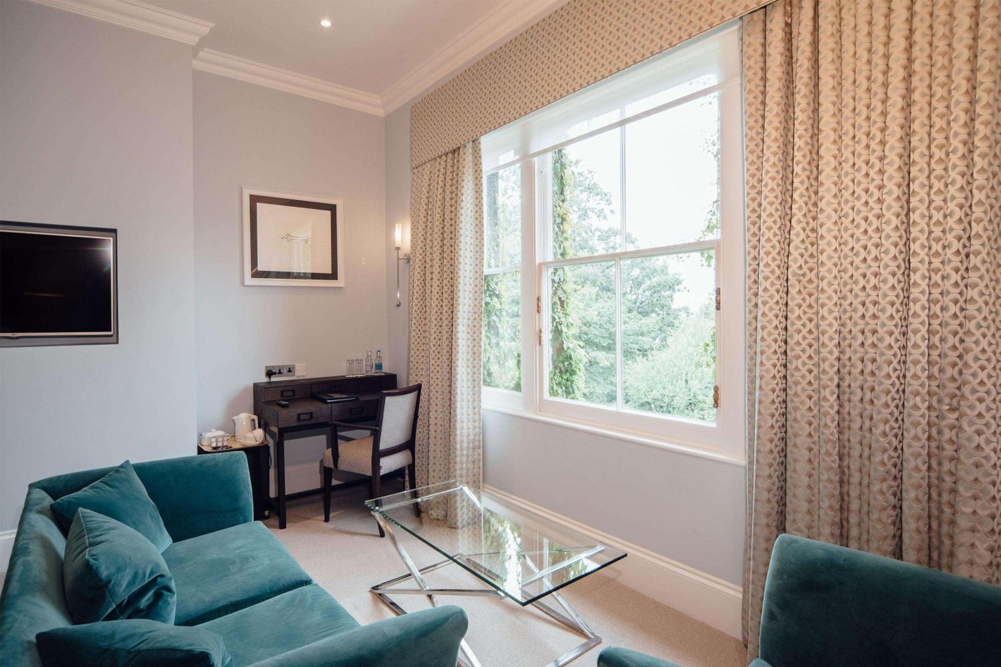 Oatlands Park Hotel Weybridge Eksteriør bilde