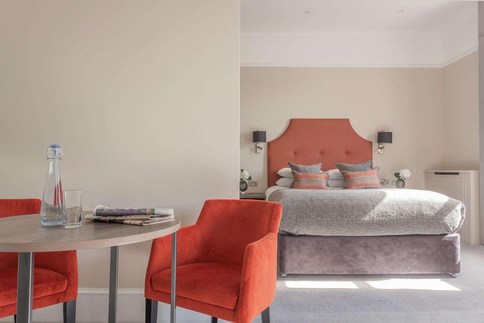 Oatlands Park Hotel Weybridge Eksteriør bilde