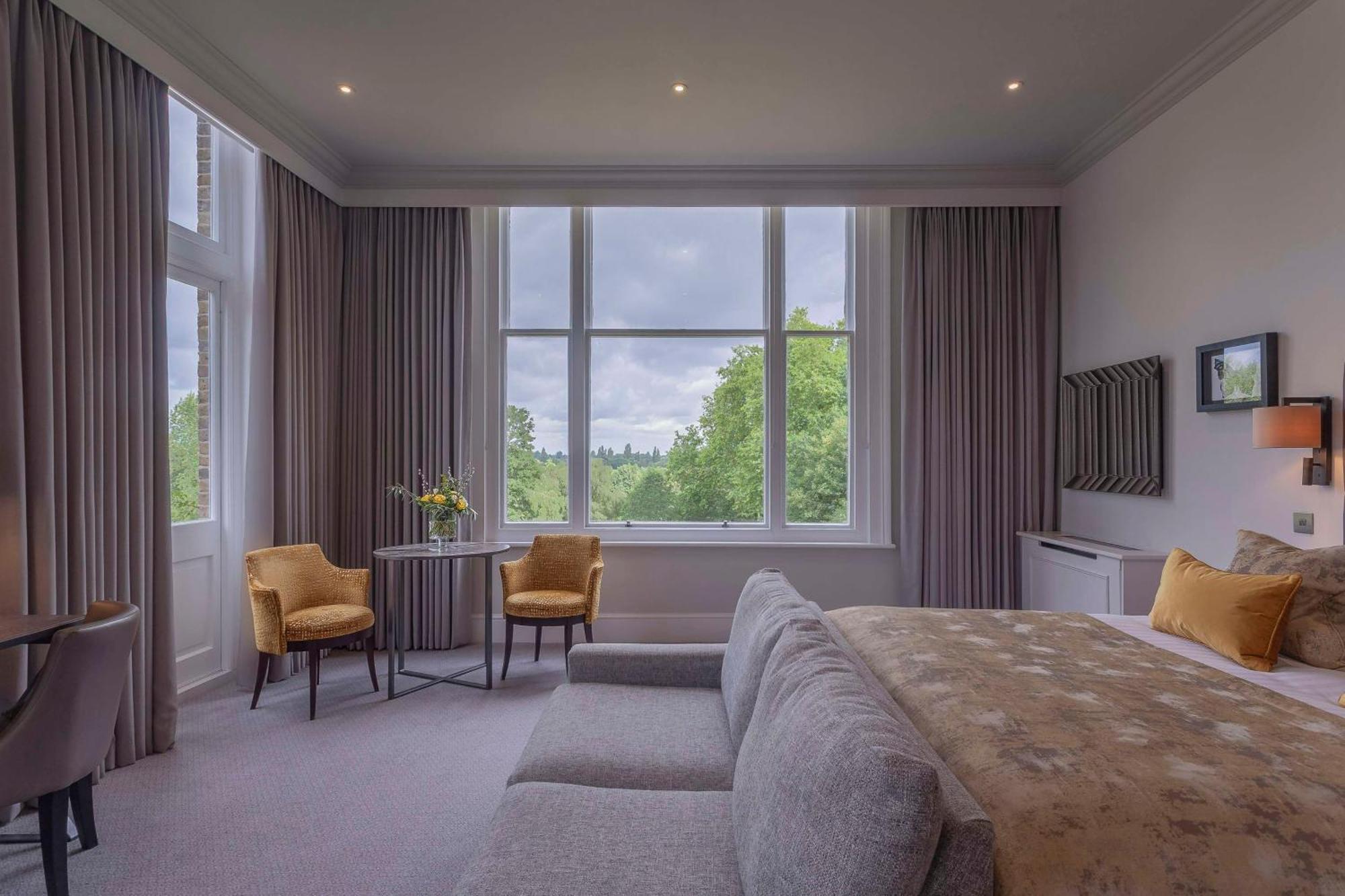 Oatlands Park Hotel Weybridge Eksteriør bilde