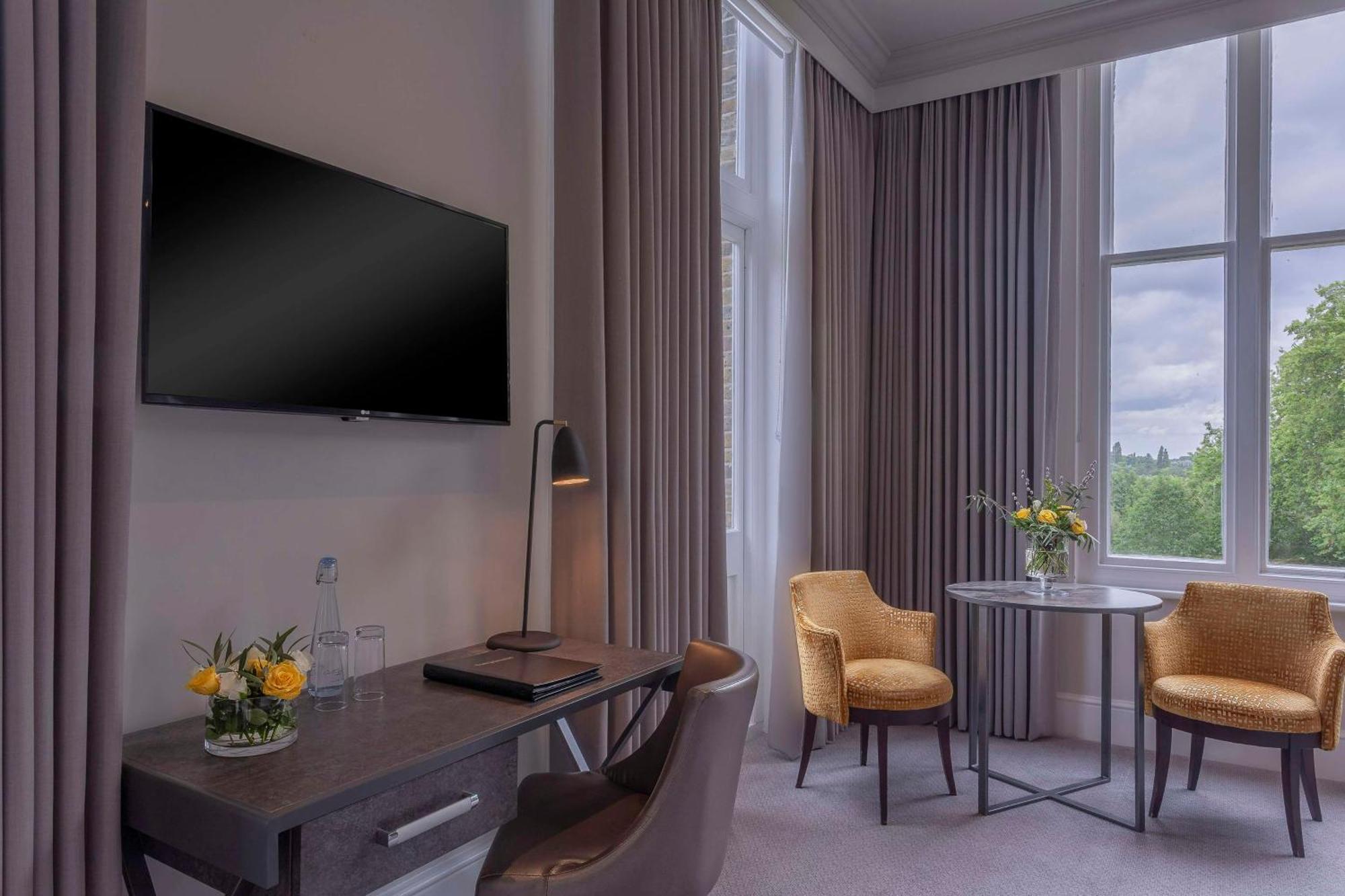 Oatlands Park Hotel Weybridge Eksteriør bilde