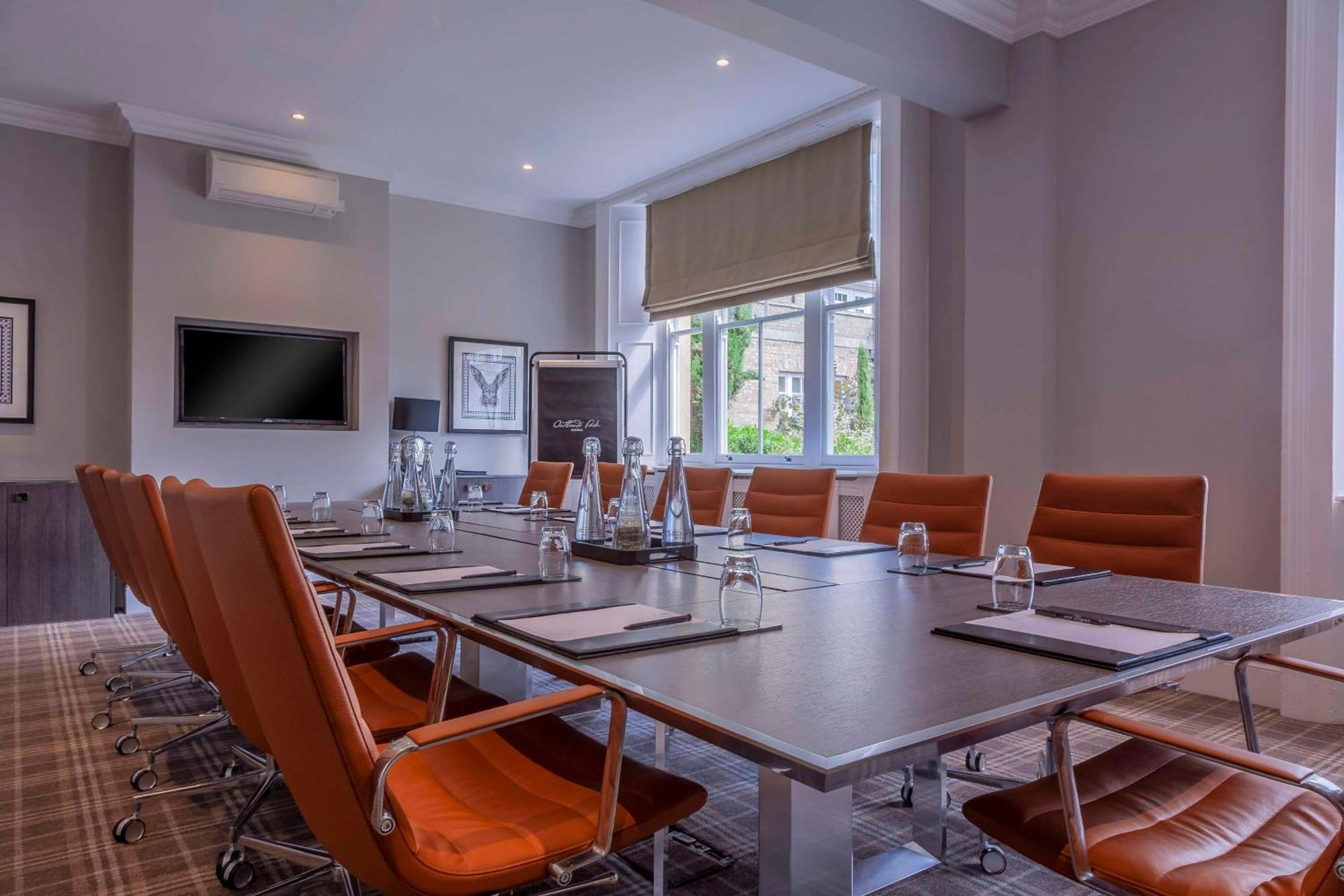 Oatlands Park Hotel Weybridge Eksteriør bilde